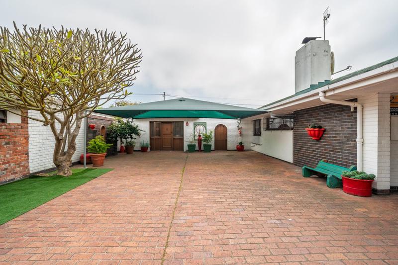 5 Bedroom Property for Sale in Pinelands Western Cape